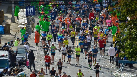 Na newyorškem maratonu letos sodelovala tudi ta nenavadna tekmovalka (ne, tega še niste videli!)