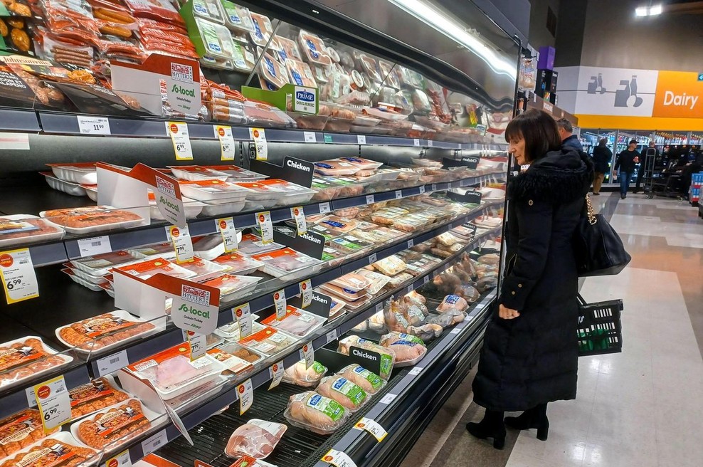 Mesar razkril, kako nas goljufajo z mesom: to so najbolj pogoste prevare (foto: Profimedia)